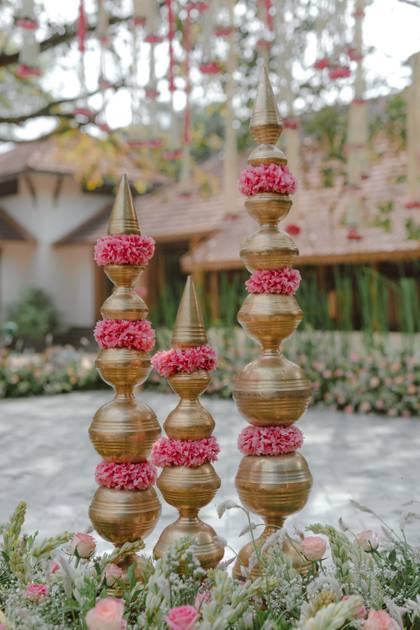 Floral detail and Photo-op — Wedding decor — Alila Diwa Goa